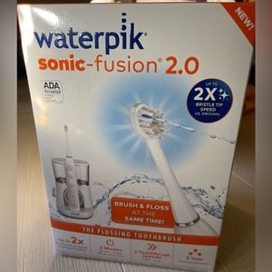 ✨Waterpik Sonic Fusion 2.0✨ Water Flossing Toothbrush, White ✨ New ✨ Never Used